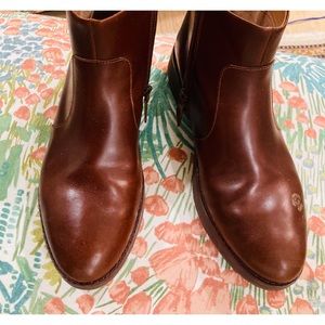 Women’s Fitflop chocolate brown leather boots calf high pull on zip up boots